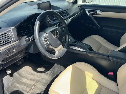 Used 2014 Lexus CT 200h FWD image 13