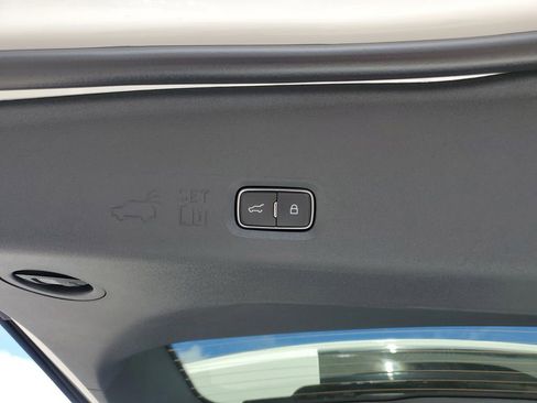 New 2025 Lincoln Navigator L Reserve AWD/4WD image 7