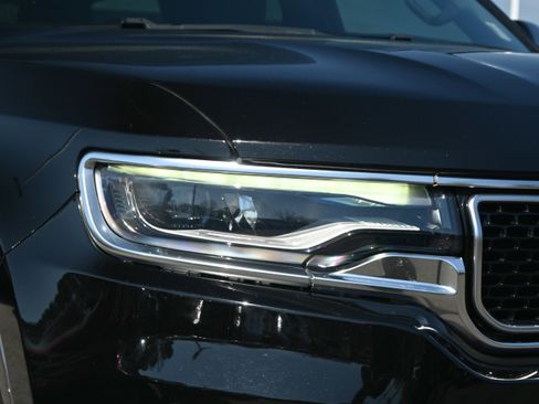 Used 2022 Jeep Wagoneer Series II AWD/4WD image 6
