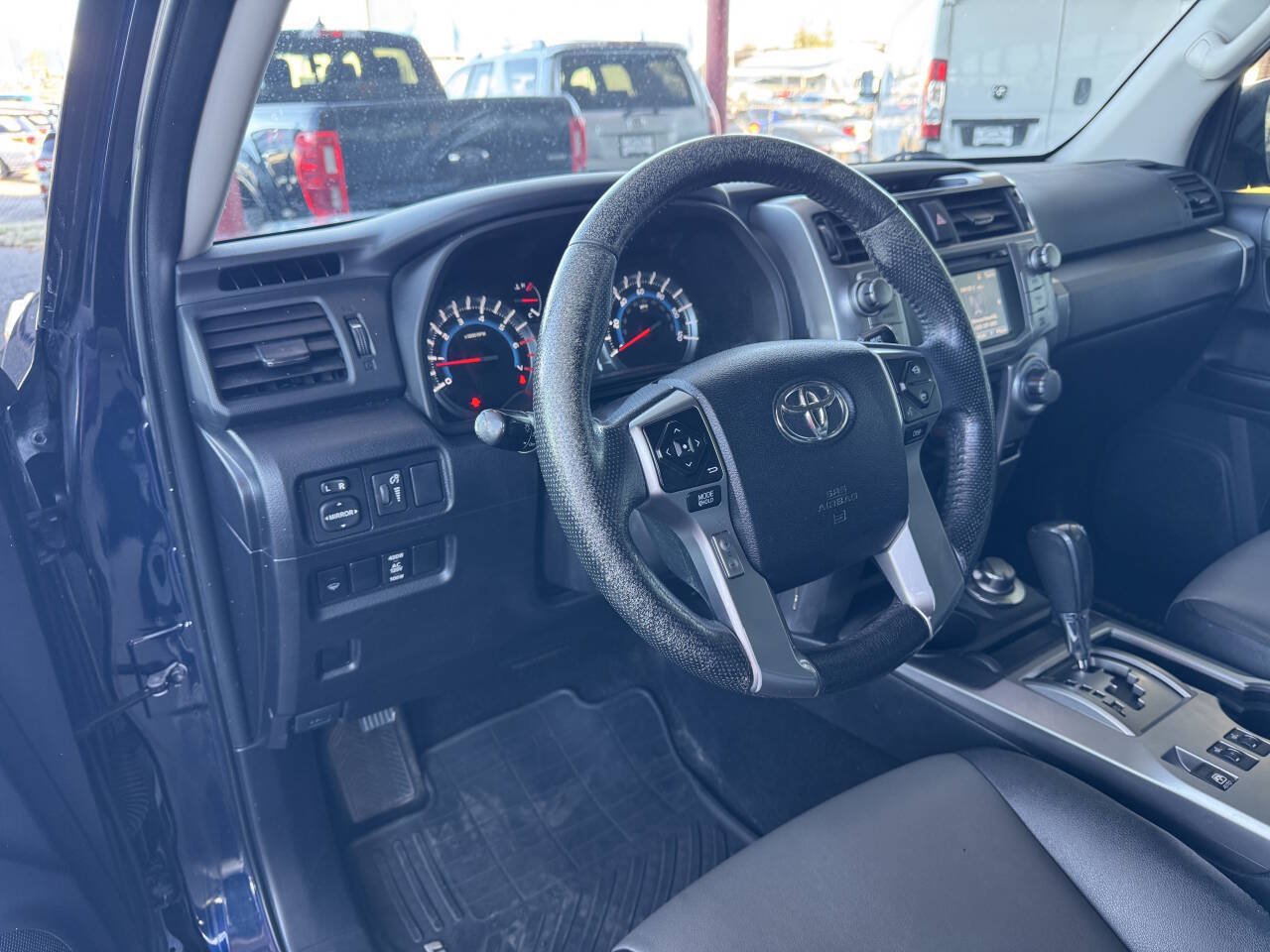 Used 2016 Toyota 4Runner SR5 Premium AWD/4WD image 7