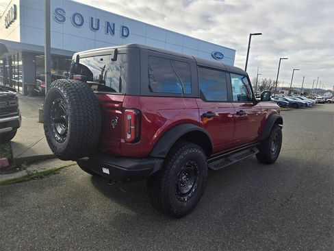 New 2025 Ford Bronco Badlands image 5