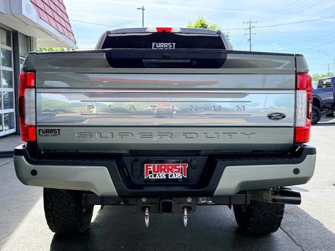 Used 2019 Ford F250 Platinum w/ Platinum Ultimate Package image 4