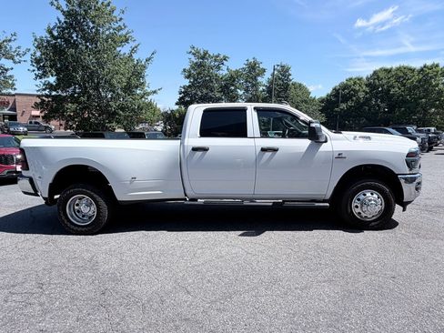 Used 2025 RAM 3500 Tradesman AWD/4WD image 4