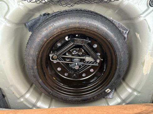 Used 2002 Ford Taurus SES image 21