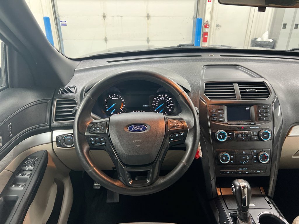 Used 2019 Ford Explorer FWD image 11