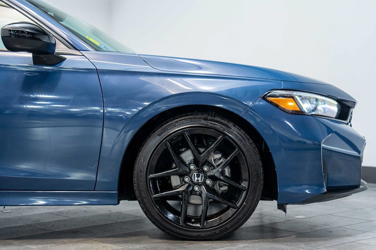 Used 2025 Honda Civic Sport image 9