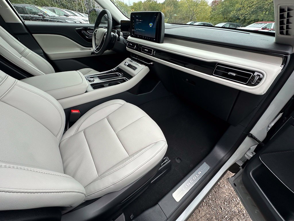 New 2027 Lincoln Aviator Reserve AWD/4WD image 22