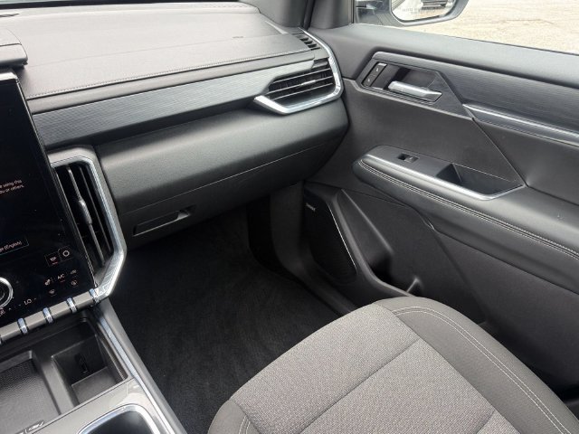 Used 2026 GMC Acadia Elevation FWD image 16
