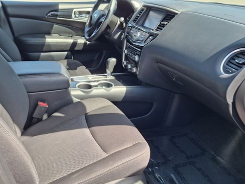 Used 2020 Nissan Pathfinder SV FWD image 23