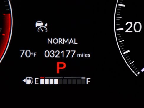 Used 2025 Honda Pilot EX-L image 17