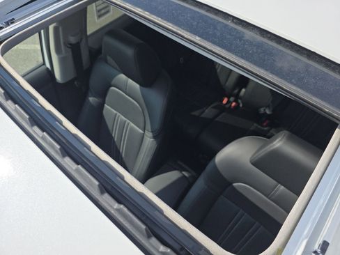 New 2026 Honda HR-V EX-L image 4