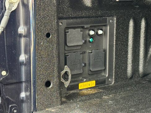 Used 2025 Ford F150 Lightning Platinum image 24