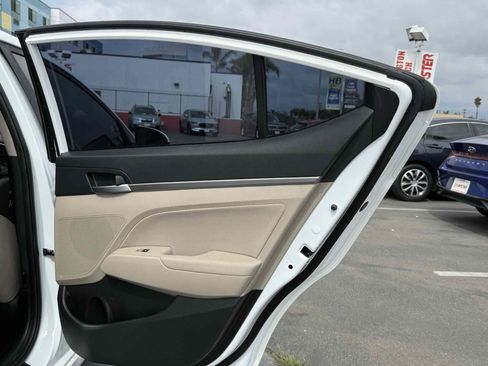 Used 2018 Hyundai Elantra Value Edition image 38