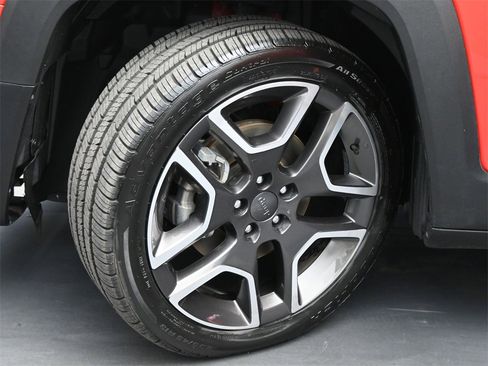 Used 2020 Jeep Renegade Sport image 16