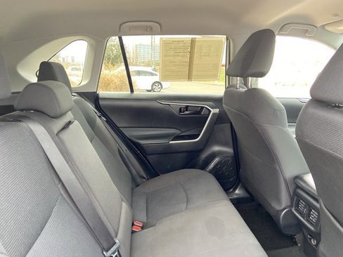 Used 2024 Toyota RAV4 LE image 20