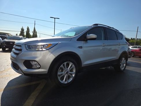 Used 2019 Ford Escape SEL FWD image 3