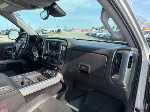 Used 2018 Chevrolet Silverado 1500 LTZ Z71 w/ LTZ Plus Package image 21