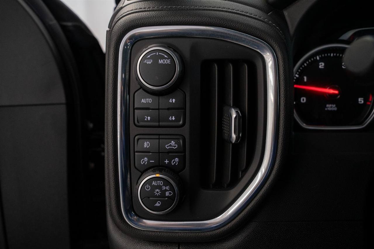 Used 2022 Chevrolet Silverado 2500 High Country AWD/4WD image 14