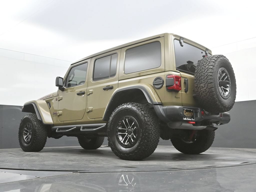 Used 2025 Jeep Wrangler Unlimited Rubicon AWD/4WD image 46