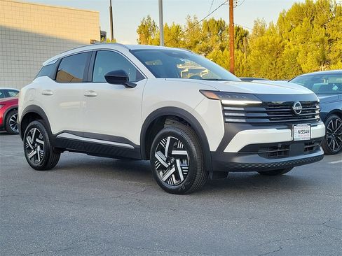 New 2026 Nissan Kicks SV image 14