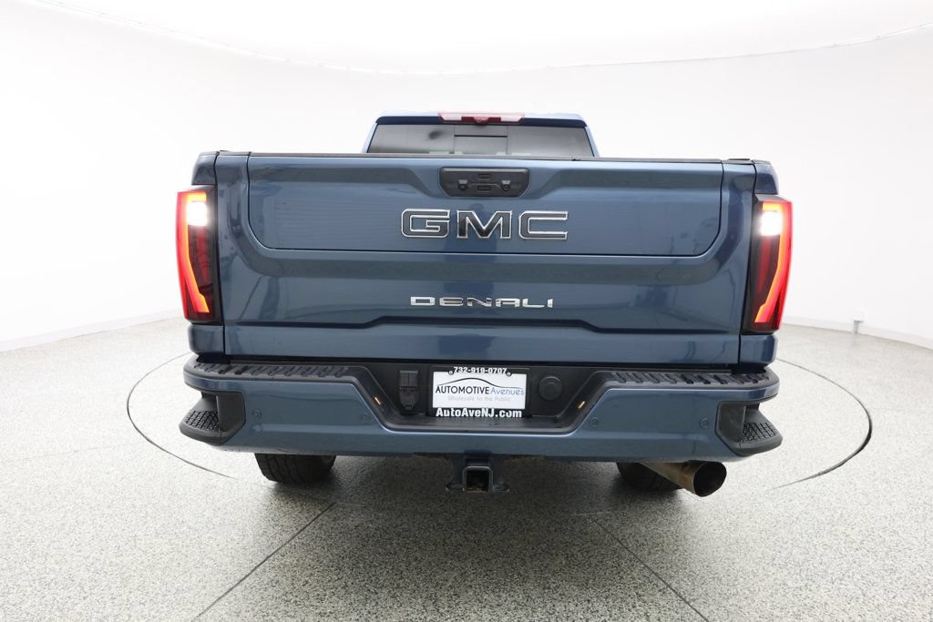 Used 2025 GMC Sierra 3500 Denali Ultimate AWD/4WD image 4