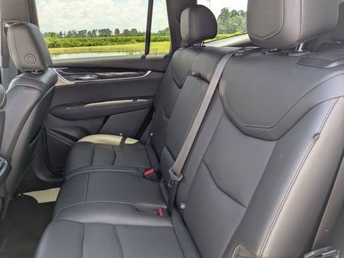 Used 2024 Cadillac XT6 Premium Luxury image 13