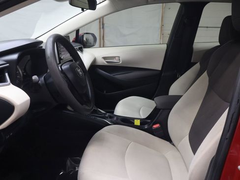 Used 2021 Toyota Corolla LE w/ LE Convenience Package image 16