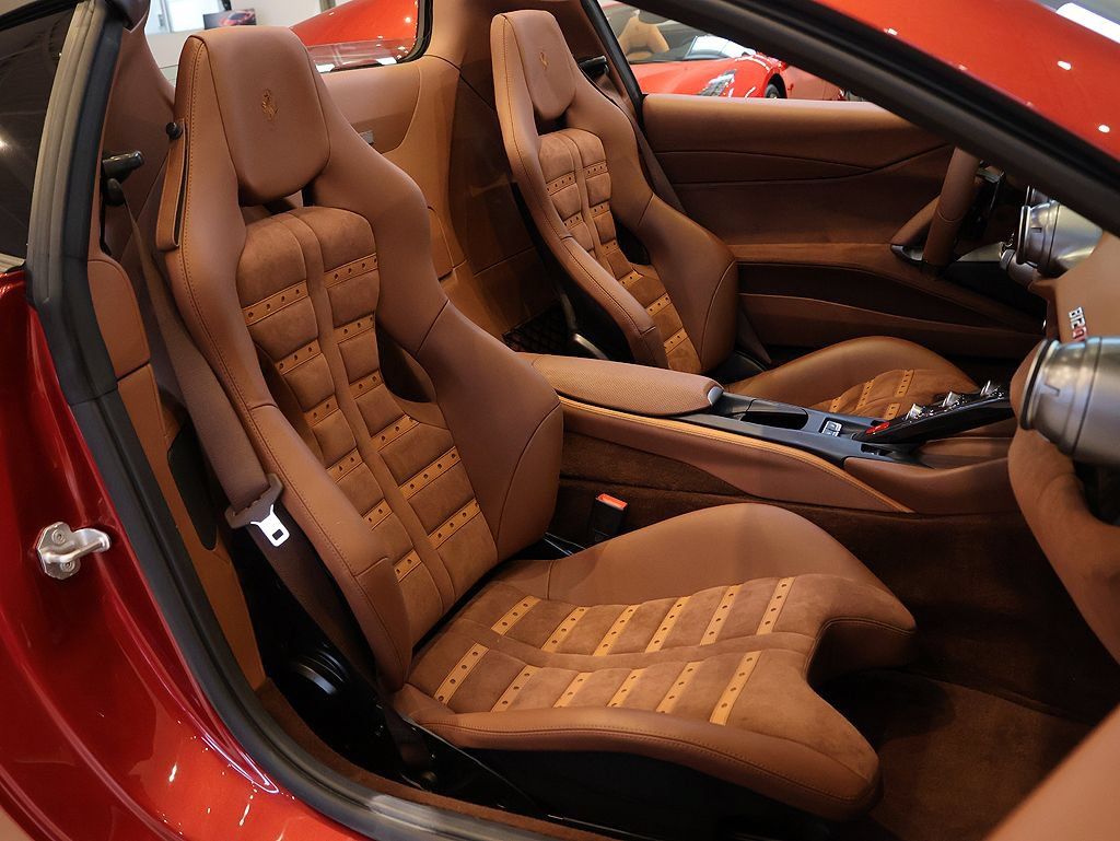 Certified 2023 Ferrari 812 GTS RWD image 34