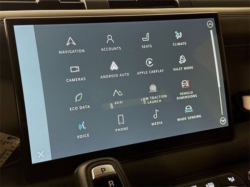 Certified 2022 Land Rover Defender 90 X image 15