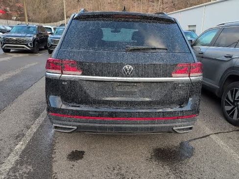 Certified 2023 Volkswagen Atlas SE image 3
