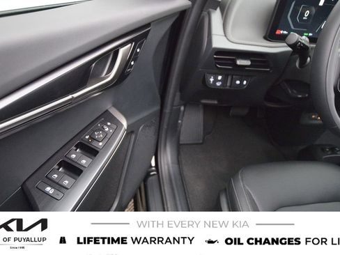 New 2025 Kia EV6 Wind image 27