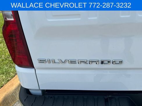 Used 2025 Chevrolet Silverado 1500 LT AWD/4WD image 9