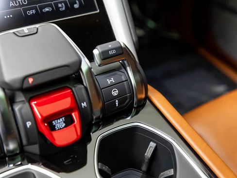 Used 2022 Lamborghini Urus image 39