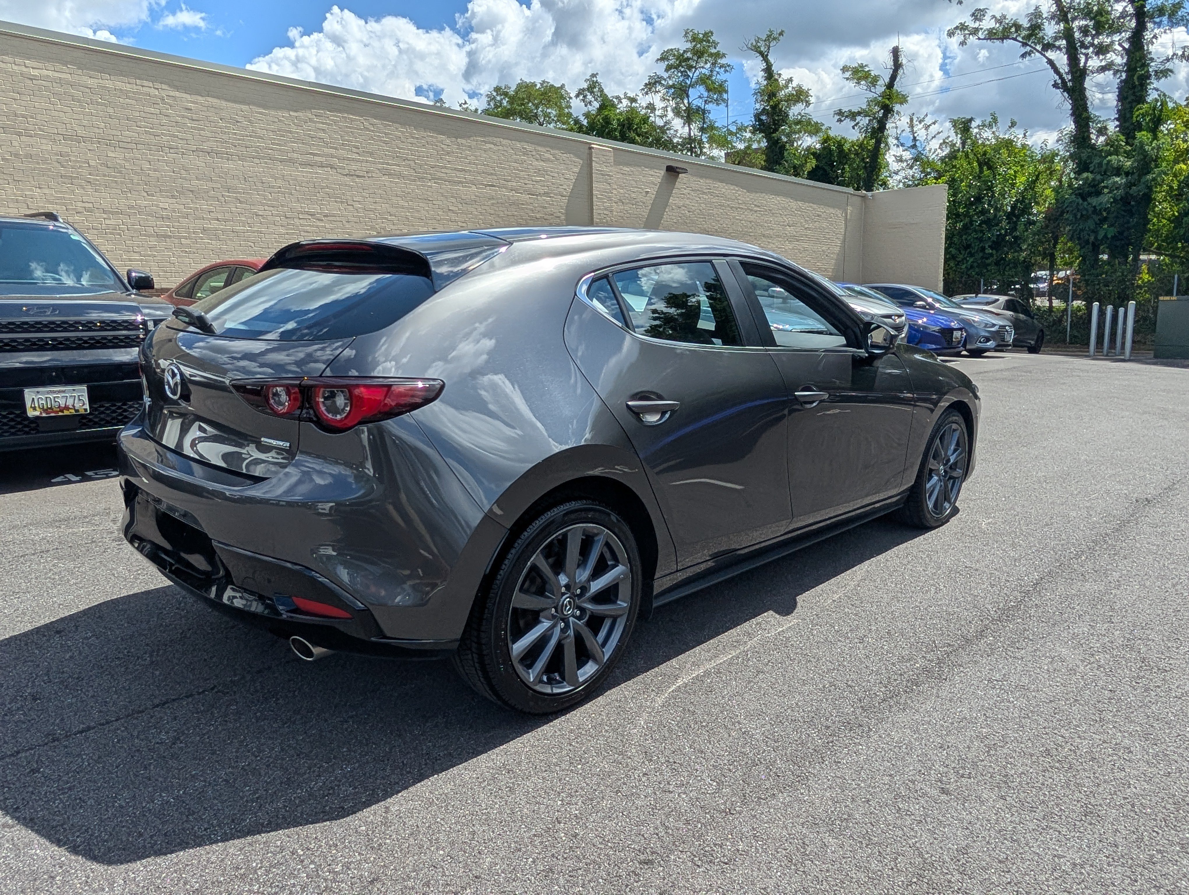 Used 2024 MAZDA MAZDA3 s FWD image 3