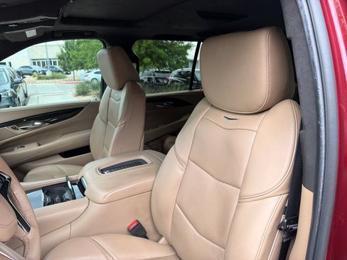 Used 2019 Cadillac Escalade Platinum AWD/4WD image 20