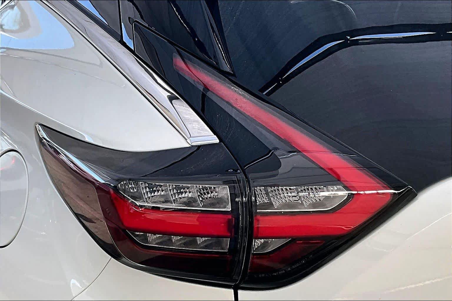 Used 2020 Nissan Murano SL w/ Moonroof Package FWD image 27