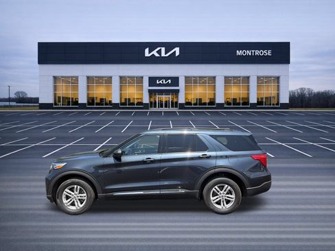 Used 2023 Ford Explorer XLT w/ Class IV Trailer Tow Package AWD/4WD image 9