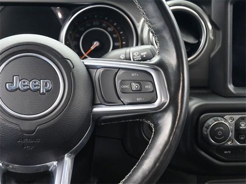 Used 2021 Jeep Gladiator Overland image 29