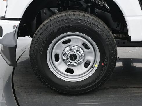 New 2026 Ford F350 XL w/ FX4 Off-Road Package AWD/4WD image 16