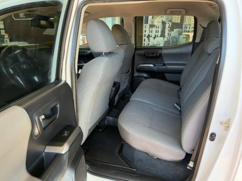 Used 2019 Toyota Tacoma SR5 image 23