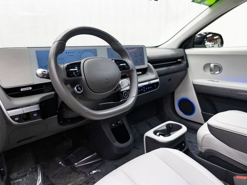 Used 2024 Hyundai Ioniq 5 Limited image 24