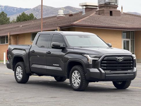Used 2023 Toyota Tundra SR5 w/ SR5 Convenience Package image 3
