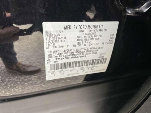 Used 2022 Ford Explorer XLT image 11