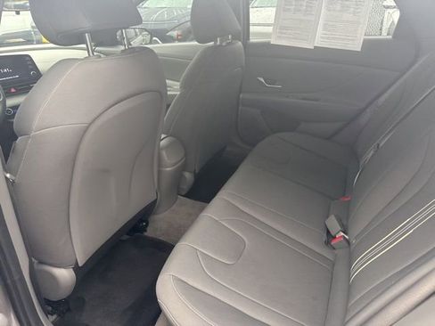 Used 2023 Hyundai Elantra SEL image 16