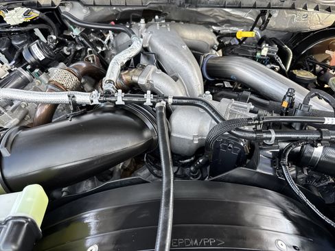 Used 2025 Ford F250 King Ranch w/ FX4 Off-Road Package image 34