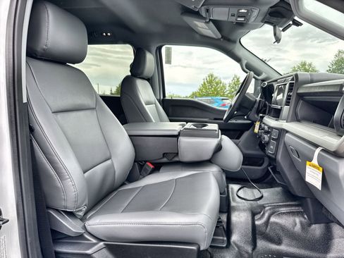 New 2026 Ford F550 4x4 Crew Cab image 30
