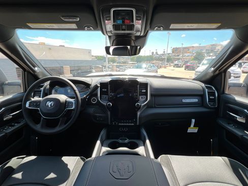 New 2026 RAM 2500 Laramie w/ Sport Appearance Package AWD/4WD image 9