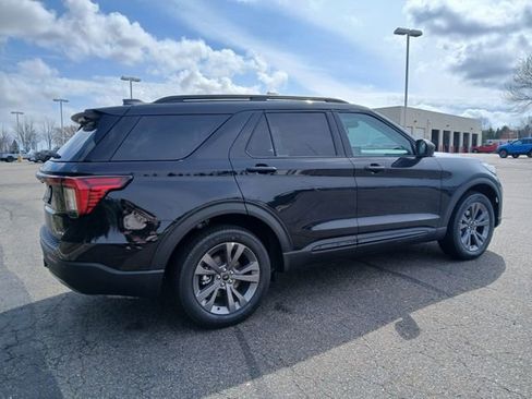 New 2026 Ford Explorer Active AWD/4WD image 6