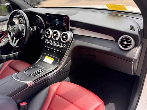 Used 2022 Mercedes-Benz GLC 300 4MATIC image 25