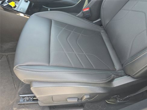 Certified 2025 BMW X1 xDrive28i w/ Convenience Package image 17